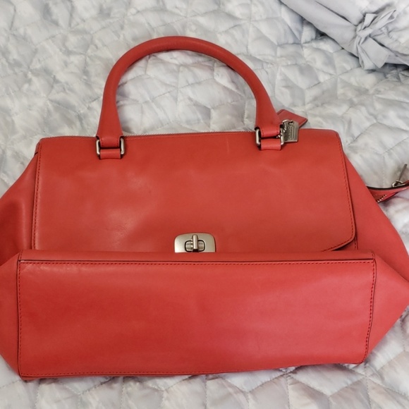 Authentic Coach Purse - Picture 3 of 5
